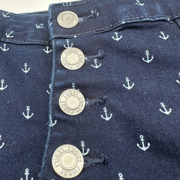 Rue21 High Rise Sailor Shorts Size 7/8 Nautical Anchor Print 2” Cuffed Inseam - Picture 8 of 9